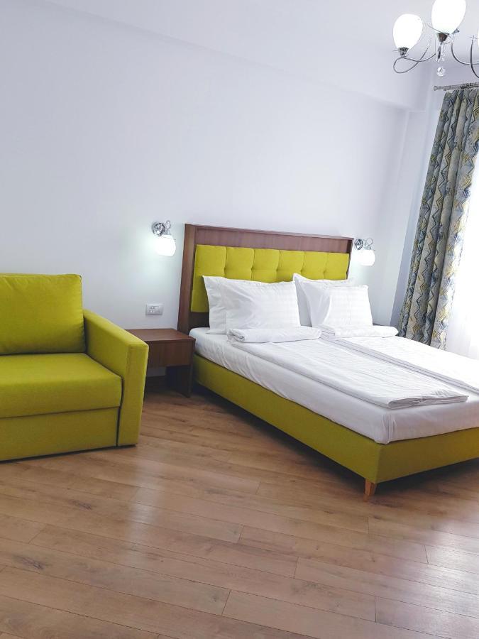 Helios Hotell Sulina Exteriör bild