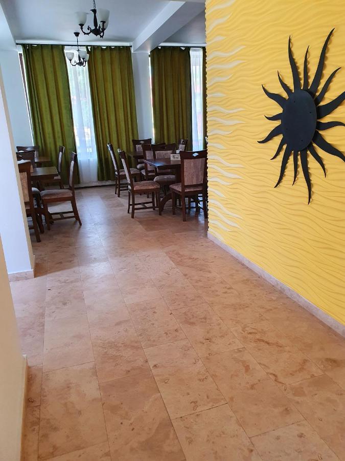 Helios Hotell Sulina Exteriör bild